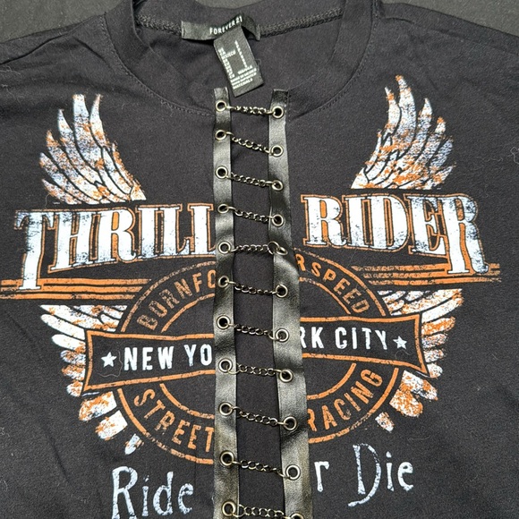 Crop top - Picture 2 of 2